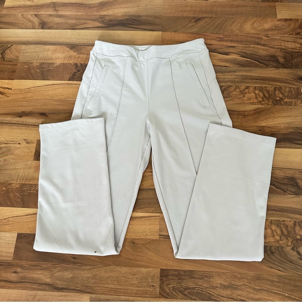 Athleta Headlands Hybrid Pant Color Beige Tan  Pull On Size 6/T - Picture 5 of 16
